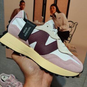 NWT New Balance 327 Sneakers for Women Shoes